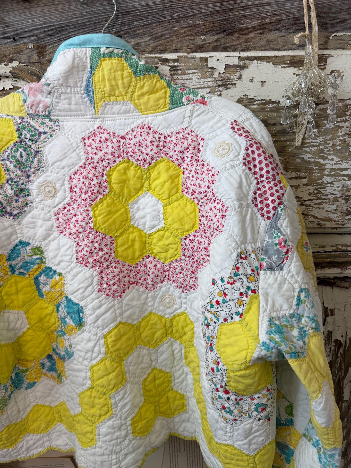 Buttercup Garden Quilt Jacket - Size Small: Oversized Style Fit