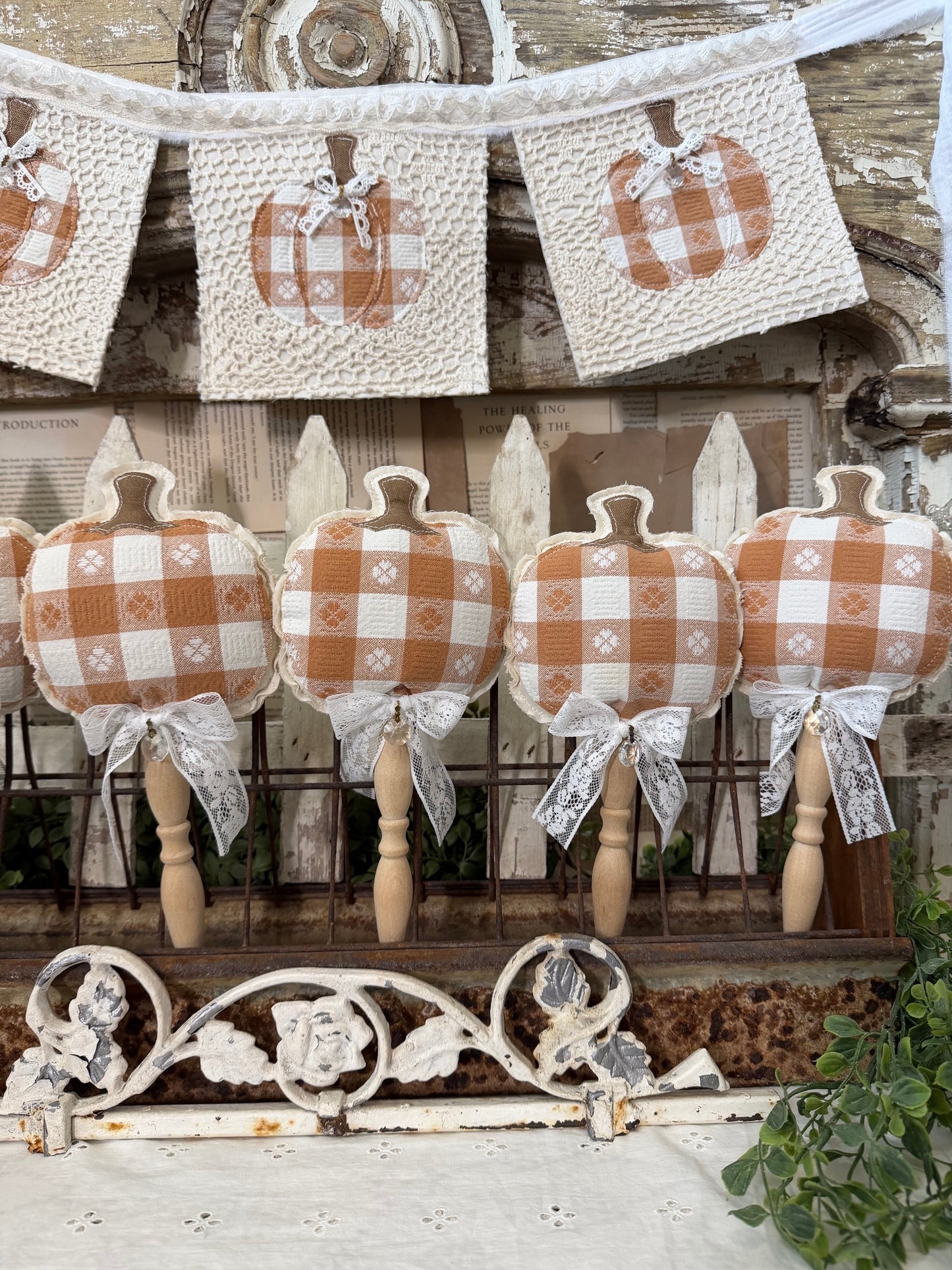 Gingham Pumpkin Spindle