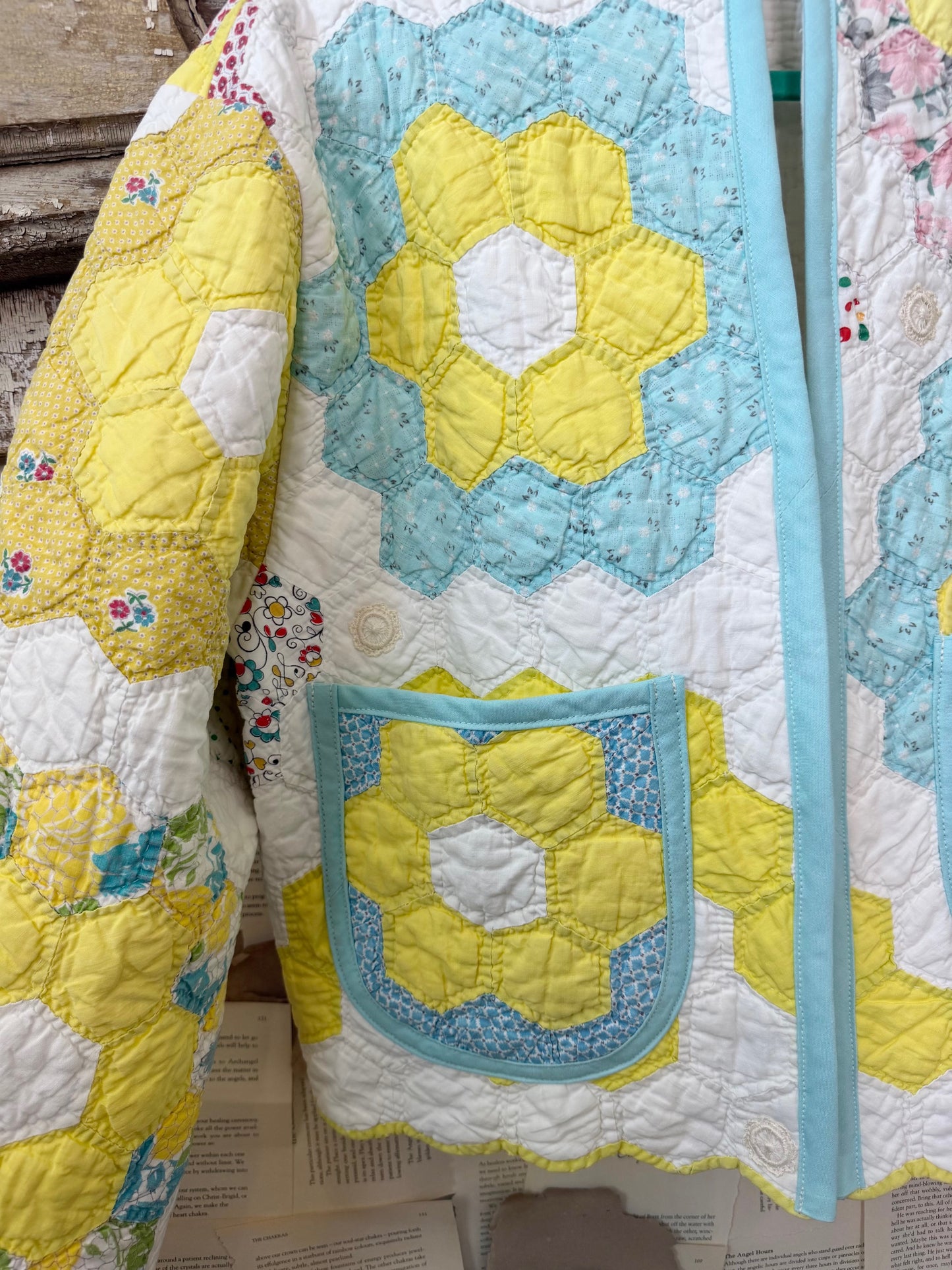 Buttercup Garden Quilt Jacket - Size Small: Oversized Style Fit